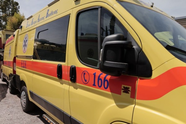 Σοκ στα Λιόσια: Λεωφορείο προσέκρουσε σε κολώνα - 5 τραυματίες