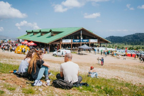 Helmos Mountain Festival 2024: Προσγειώνεται ξανά στις Κορυφές των Καλαβρύτων