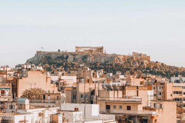 Αθήνα: Τρία εμβληματικά κτίρια που μαρτυρούν το παρελθόν της