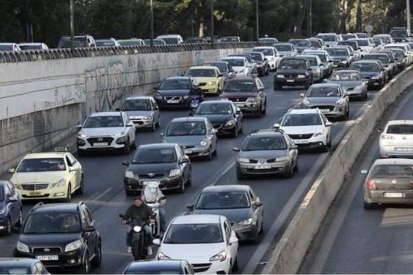 Τέλη κυκλοφορίας: Ποιες αλλαγές βρίσκονται στα «σκαριά»