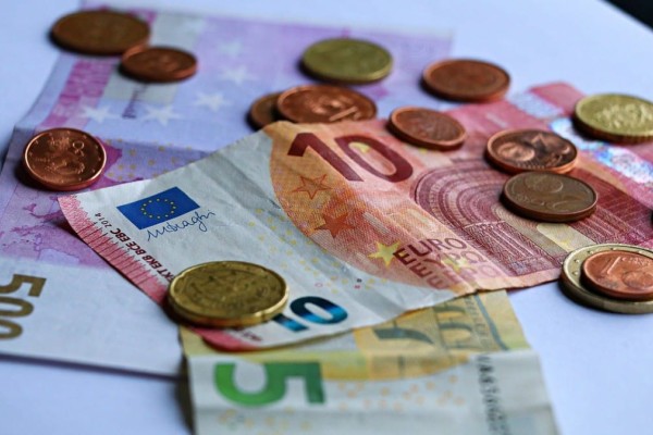 Youth Pass: Άνοιξε η πλατφόρμα - Ποιοι δικαιούνται τα 150 ευρώ