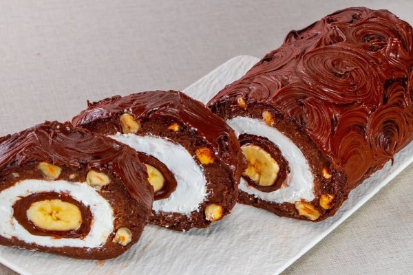 «Σοκολατένια» ηδονή έτοιμη σε 5': Γλυκό ψυγείου με πραλίνα σοκολάτας και μπανάνα 