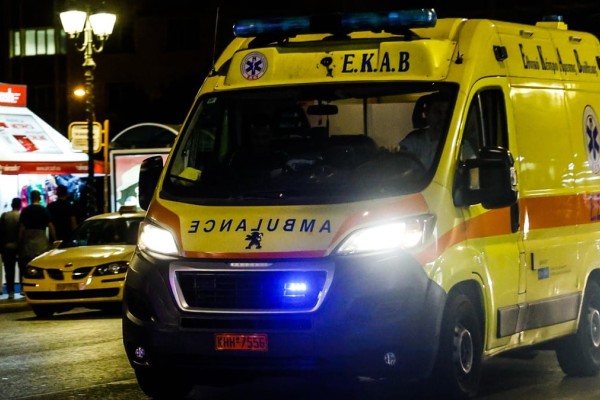 Τροχαίο στην Πειραιώς: Αυτοκίνητο παρέσυρε 5 άτομα, ανάμεσά τους 3 παιδιά - Σε σοβαρή κατάσταση ο ένας τραυματίας