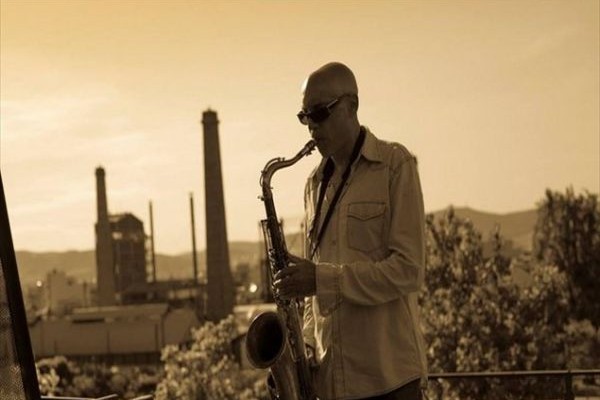 «Αφιέρωμα στον κορυφαίο σαξοφωνίστα της jazz Charlie Parker» στο λόφο του Στρέφη