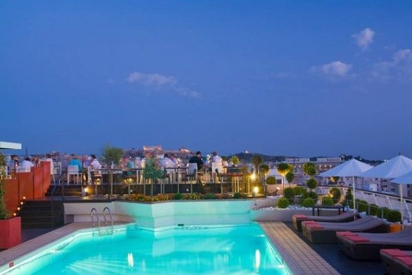 «Μουσικές Τρίτες» στο Roof Garden του Novotel Αθηνών