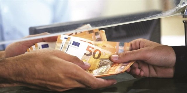 «Μποναμάς» έως 2.600 ευρώ - Νέο έκτακτο επίδομα επίδομα για ανέργους