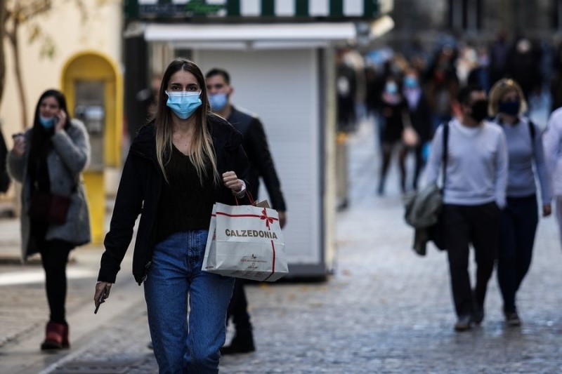 Άνοιγμα καταστημάτων: Με ποιο SMS στο 13033 μπορείτε να πάτε να ψωνίσετε;