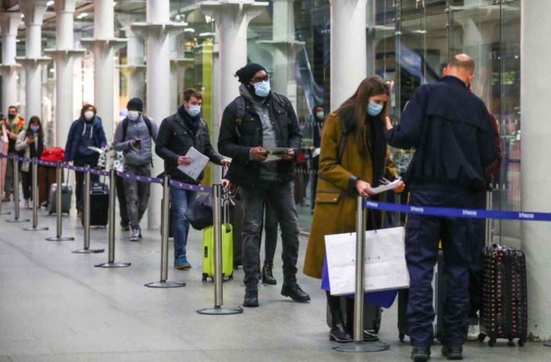 Κορωνοϊός: Νέο καθολικό απαγορευτικό στη Βρετανία