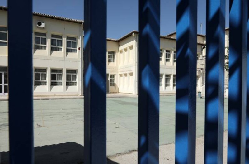 Lockdown: Πότε αναμένεται να παρθούν οι αποφάσεις για το λιανεμπόριο και τα σχολεία