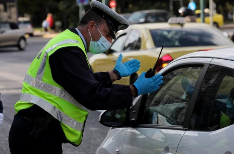 Κορωνοϊός: Μπαράζ συλλήψεων από την ΕΛ.ΑΣ για την παραβίαση των μέτρων - Που δόθηκαν τα περισσότερα πρόστιμα