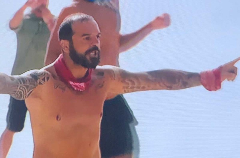 Survivor 4: Ο Τριαντάφυλλος έτρεξε στον αέρα μετά το περπάτημα στο νερό και το Twitter «δακρύζει»