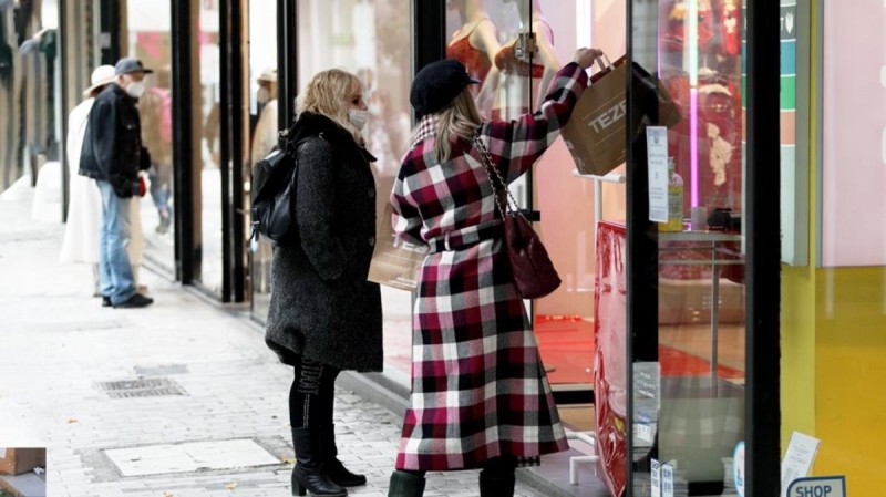 Τα κρούσματα αυξήθηκαν κατά πολύ λόγω του κορωνοϊού.