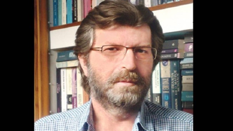 Πέθανε ο δημοσιογράφος Βασίλης Τριανταφύλλου