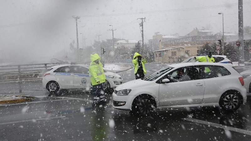 Γίνονται αρκετές διακοπές ρεύματος στην Αττική.