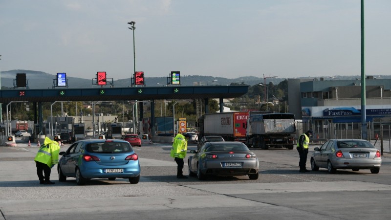 Μετακίνηση εκτός νομού: Πότε θα περάσουμε «ελεύθερα» τα διόδια 