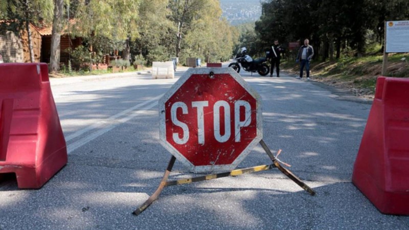 Η απαγόρευση κυκλοφορίας μετά τις 18:00 δημιουργεί μεγαλύτερο συνωστισμό