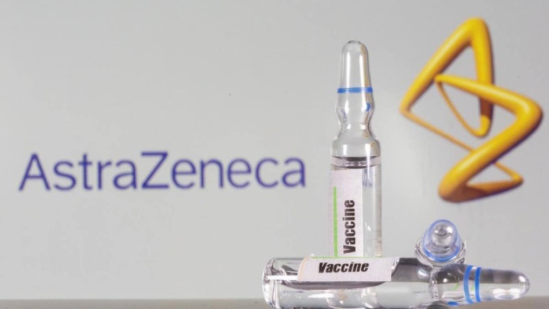 Ραγδαίες είναι οι εξελίξεις για το εμβόλιο της AstraZeneca.