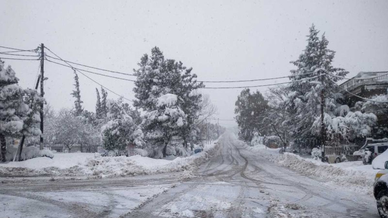 Εικόνες από παραμύθι: Βίντεο από drone δείχνει πώς έχει σκεπάσει την χώρα η «Μήδεια»