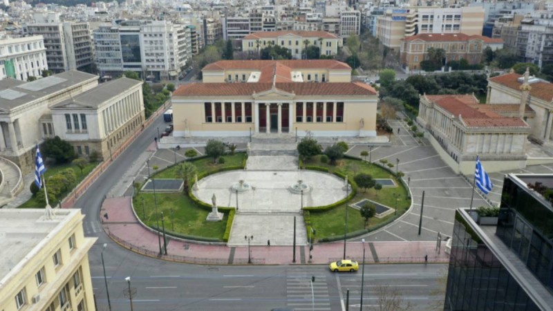 Lockdown με τρία μέτρα στο τραπέζι