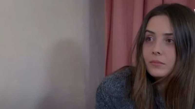 Elif: Η Ζουλιντέ προτείνει στη Μελέκ να πάει σπίτι της