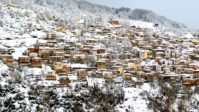 Bόλτα στα 16+1 πιο όμορφα χωριά της Ελλάδας!