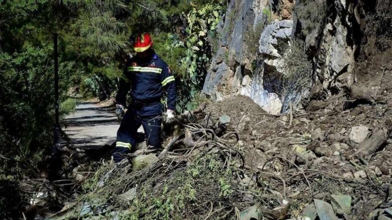 Πάρνηθα: Συνεχίζεται η προσπάθεια ανάσυρσης του νεκρού ορειβάτη