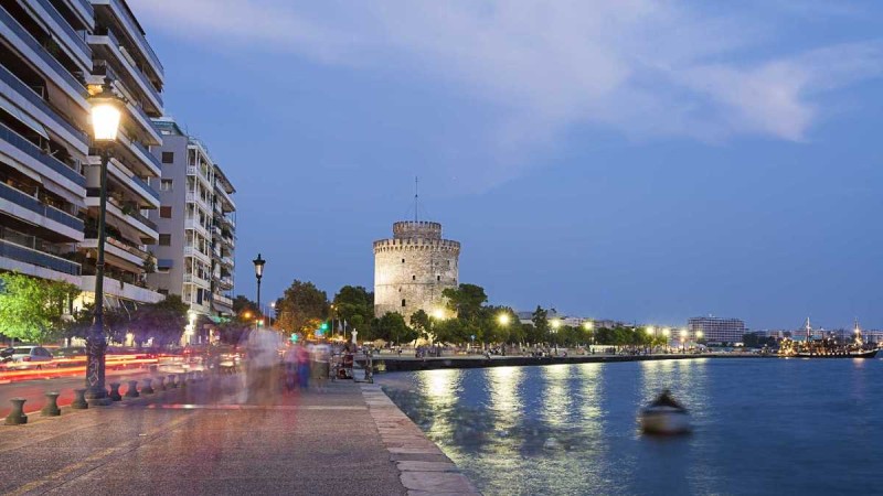 «Λουκέτο» και στη Θεσσαλονίκη: Τρέχουν… για να προλάβουν τα χειρότερα