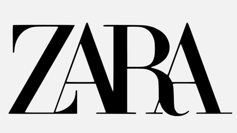 Zara: Μποτάκια με τακούνι και άνοιγμα στα πλάγια μόνο με 19,99€ από 35,95