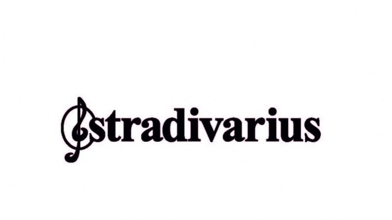 Stradivarius: Αυτά είναι τα πιο εντυπωσιακά κομμάτια της Ανοιξιάτικης κολεξιόν!
