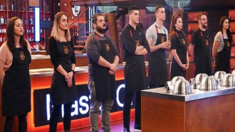 MasterChef: Το λάθος που πρόδωσε τους δύο φιναλίστ αποκαλύφθηκε στο Twitter - Δείτε τις ΦΩΤΟ!