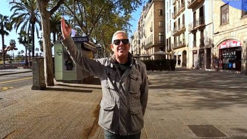 Εικόνες: Ο Τάσος Δούσης συνεχίζει το ταξίδι του στη μαγευτική Βαρκελώνη!