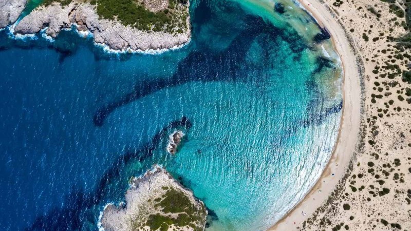 9+1 κορυφαίες παραλίες της Πελοποννήσου