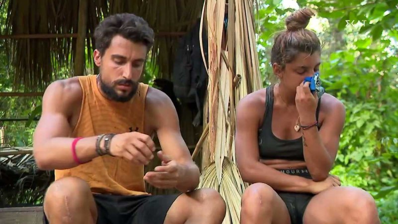 Survivor 4 - Μαριαλένα σε Σάκη: «Τελειώσαμε και ο καθένας για τον εαυτό του»