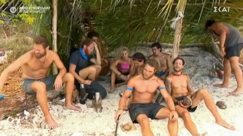 Survivor 4: Άγριο κράξιμο για την κλίκα Σάκη-Τριαντάφυλλου - «Τέτοιο γλείψιμο δεν έχει ξαναγίνει...»