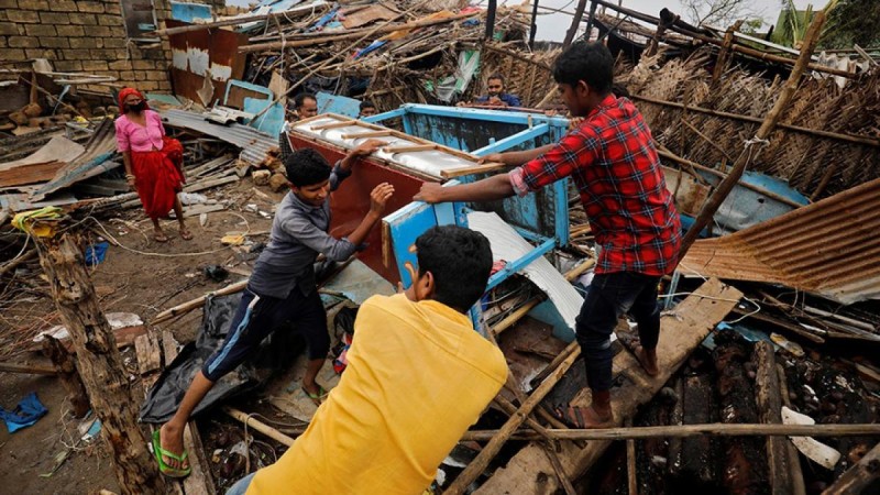 Ινδία: Εφτασε ο ισχυρός κυκλώνας Γιας - Εκκενώνονται περιοχές
