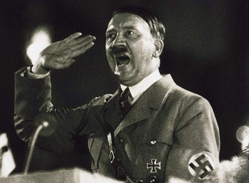 Ο Χίτλερ εξυμνεί την ανδρεία των Ελλήνων