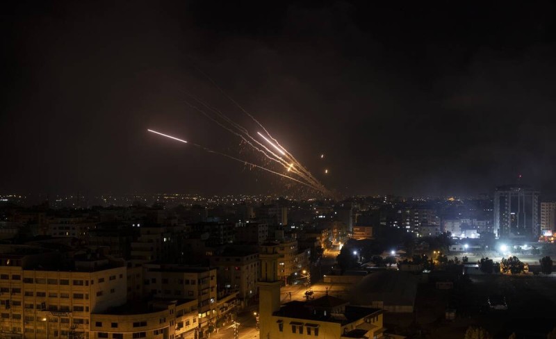 Μία ακόμη νύχτα έντασης και τρόμου έζησαν οι κάτοικοι στη Λωρίδα της Γάζας
