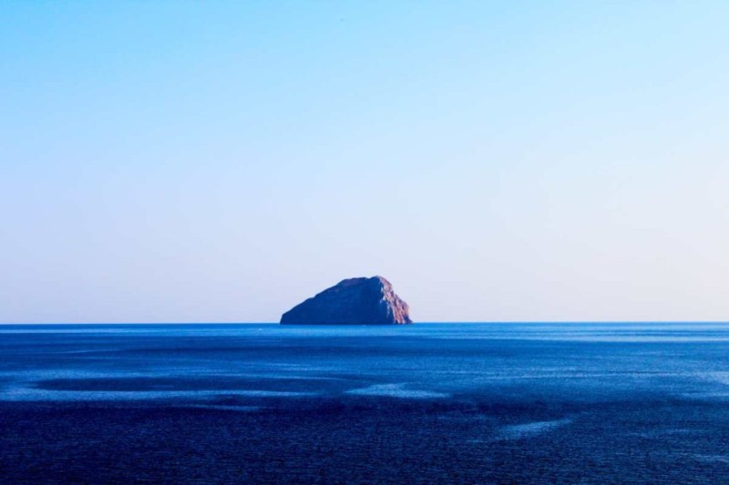 Το πανέμορφo ελληνικό νησί που θα περάσεις την ημέρα σου με 29 ευρώ!