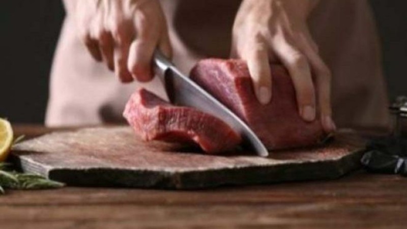 Πώς να ξεπαγώσετε το κρέας σε 10-15 λεπτά! (Video)