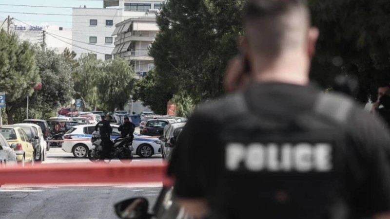 Κηφισιά: Παραδόθηκε ο 47χρονος που πυροβόλησε τον αδελφό του!