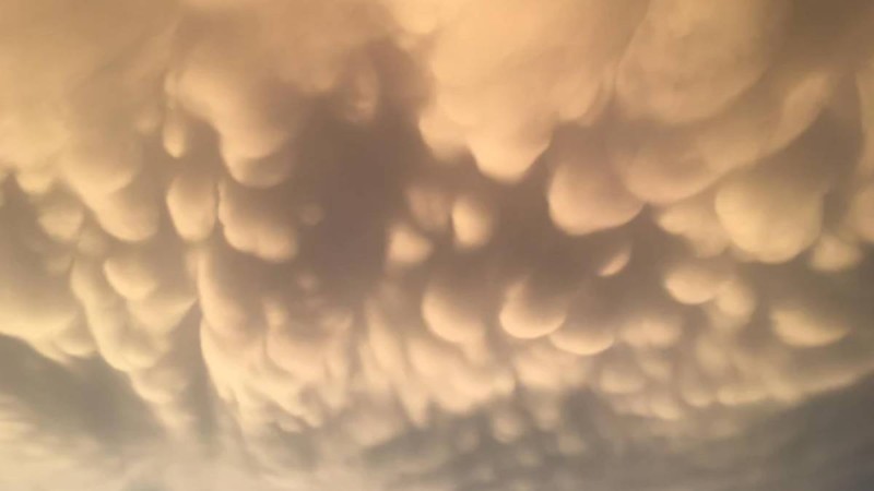 Σύννεφα Mammatus στη Λάρισα: Ποιο είναι το σπάνιο φαινόμενο πάνω από την θεσσαλίκη πόλη;