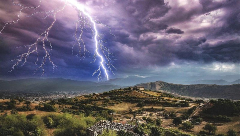 Επικίνδυνοι οι κεραυνοί