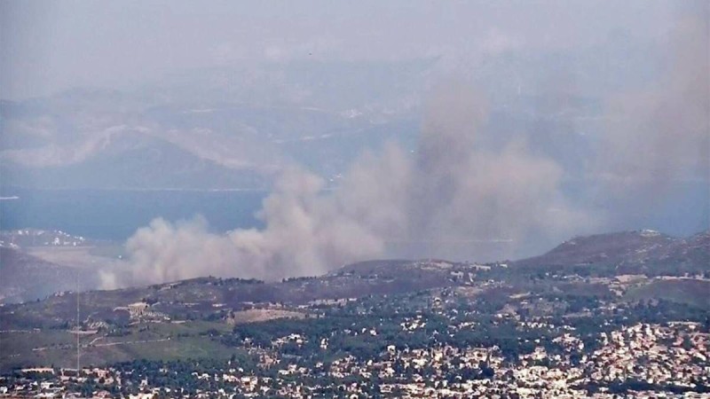 Φωτιά στο Μαραθώνα - «Καμπανάκι» Χαρδαλιά για 18 περιοχές της Αττικής