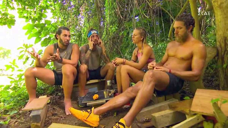 Survivor 4: «Ξέσπασε» κατά Σάκη και Μαριαλένας ο Ασημακόπουλος - «Αυτή δεν ήταν που έκλαιγε;»