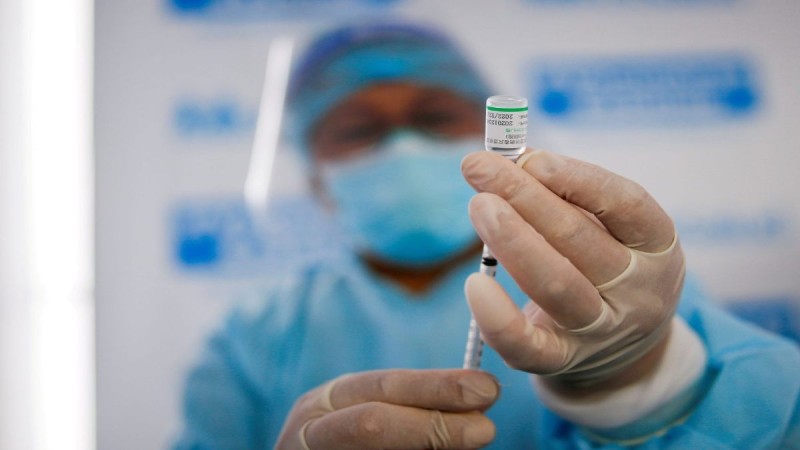  Eργαζόμενος νοσοκομείου παραιτήθηκε αρνούμενος τον εμβολιασμό!