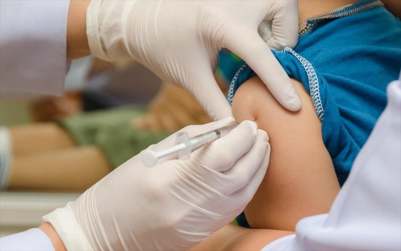 Εμβολιασμός παιδιών 12-15 ετων: Γιατί είπαν 