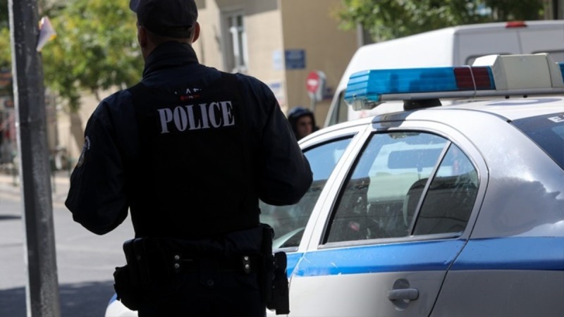 Θεσσαλονίκη: Αστυνομικοί πέρασαν τον στόκο για κοκαΐνη και προχώρησαν σε συλλήψεις