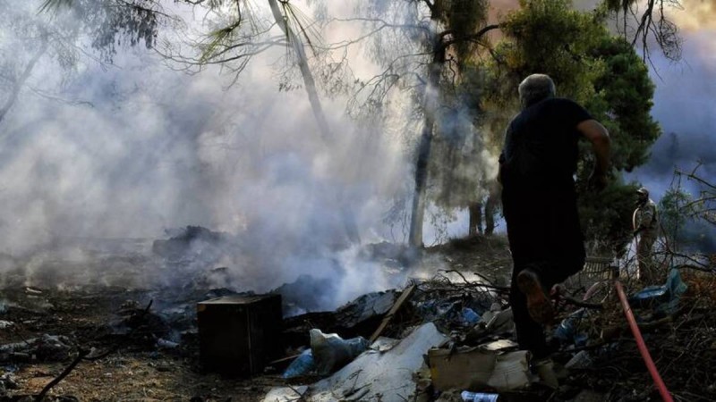 Φωτιά στην Αχαΐα: Απομακρύνθηκαν παιδιά από κατασκήνωση της περιοχής