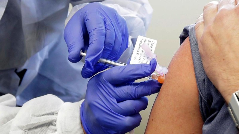  Για ποιες πληθυσμιακές ομάδες εξετάζεται ο υποχρεωτικός εμβολιασμός
