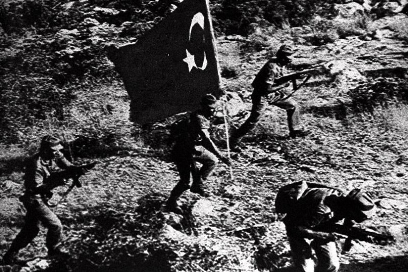 ΔΕΝ ΞΕΧΝΩ: 47 χρόνια από την παράνομη τουρκική εισβολή στη Κύπρο! Το χρονικό